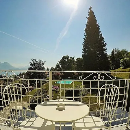 In Sleeps 10 With Pool And Air Con Villa
