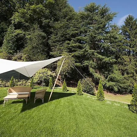 Villa In Sleeps 10 With Pool And Air Con Baveno